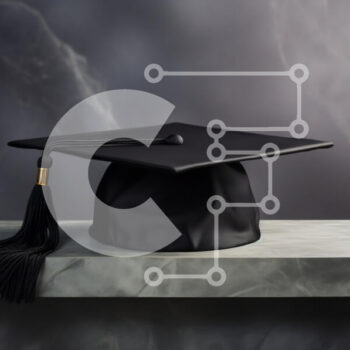 Intra Συλλεκτικό Ξύλινο Παζλ Plywood  4mm - Μαύρο καπάκι αποφοίτησης σε μαρμάρινη επιφάνεια Σε Ξύλινο Κουτί - Διαστάσεις Puzzle: 10x10 cm – 25 κομμάτια - Image 1