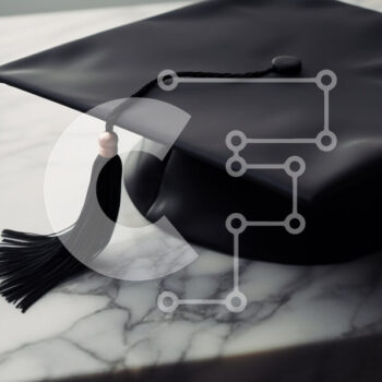 Intra Συλλεκτικό Ξύλινο Παζλ Plywood  4mm - Καπάκι αποφοίτησης σε μαρμάρινη επιφάνεια Σε Ξύλινο Κουτί - Διαστάσεις Puzzle: 10x10 cm – 25 κομμάτια - Image 1