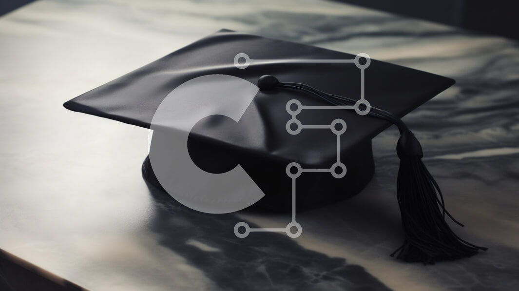 Intra Συλλεκτικό Ξύλινο Παζλ Plywood  4mm - Μαύρο καπάκι αποφοίτησης σε μαρμάρινο τραπέζι Σε Ξύλινο Κουτί - Διαστάσεις Puzzle: 10x10 cm – 25 κομμάτια