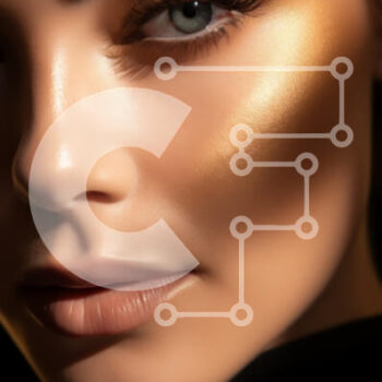 Intra Συλλεκτικό Ξύλινο Παζλ Plywood  4mm - Πορτρέτο από κοντά μιας γυναίκας με λαμπερό μακιγιάζ Σε Ξύλινο Κουτί - Διαστάσεις Puzzle: 10x10 cm – 25 κομμάτια - Image 1