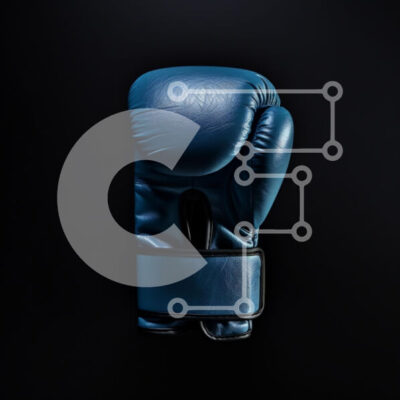 Intra Συλλεκτικό Ξύλινο Παζλ Plywood  4mm - Μπλε γάντι του μποξ σε μαύρο φόντο Σε Ξύλινο Κουτί - Διαστάσεις Puzzle: 10x10 cm – 25 κομμάτια - Image 1