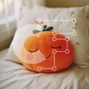 Intra Συλλεκτικό Ξύλινο Παζλ Plywood  4mm - Χαμογελώντας βελούδινο πορτοκαλί μαξιλάρι στο κρεβάτι Σε Ξύλινο Κουτί - Διαστάσεις: 10x10 cm – 25 κομμάτια