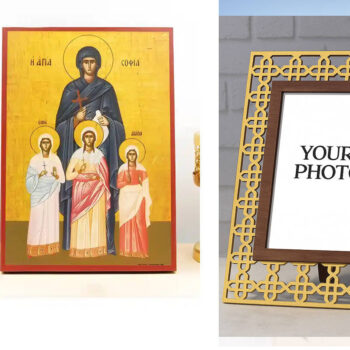 Εικόνα Ορθοδοξίας Πολυτελείας  με  σχεδιο Σταυρούς μαζι με  Βάση σε  8 χρώματα με περίγραμμα χρυσό σε ξύλο Plywood (Πλακάζ)   με  βάση Η Αγία Σοφία της Ρώμης με τις τρεις Κόρες, Ξύλινη Χειροποίητη Εικόνα Ελληνικού Βυζαντινού Στυλ Κρεμασμένη σε ξύλινη πλάκα Θρησκευτικό Θέμα Χειροποίητη Ελληνορθόδοξη εικόνα του Ιησού Χριστού, Κρεμαστή πλάκα βυζαντινής τέχνης, χριστιανική τέχνη Διάσταση 26x20 cm (10,2 x 7,9 ίντσες)  INTRAEK3kadro3211-22611129 - Image 1