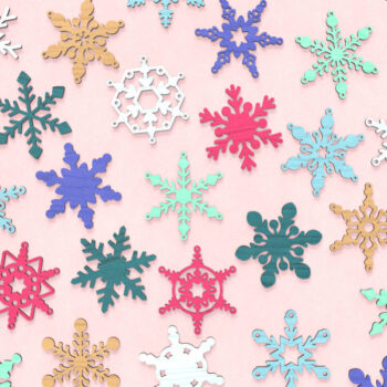 Intra απο ξύλο plywood 3mm-4mm πάχος 24 Snowflakes Cut  Δίασταση 8x8 cm INTRAFABR-111017362 - Image 1