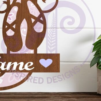 Intra απο ξύλο plywood 3mm-4mm πάχος Μονόγραμμα με κεφαλαίο παπούτσι μπαλέτου Επιστολή J Δίασταση 9x9 cm INTRAFABR-91015325 - Image 1