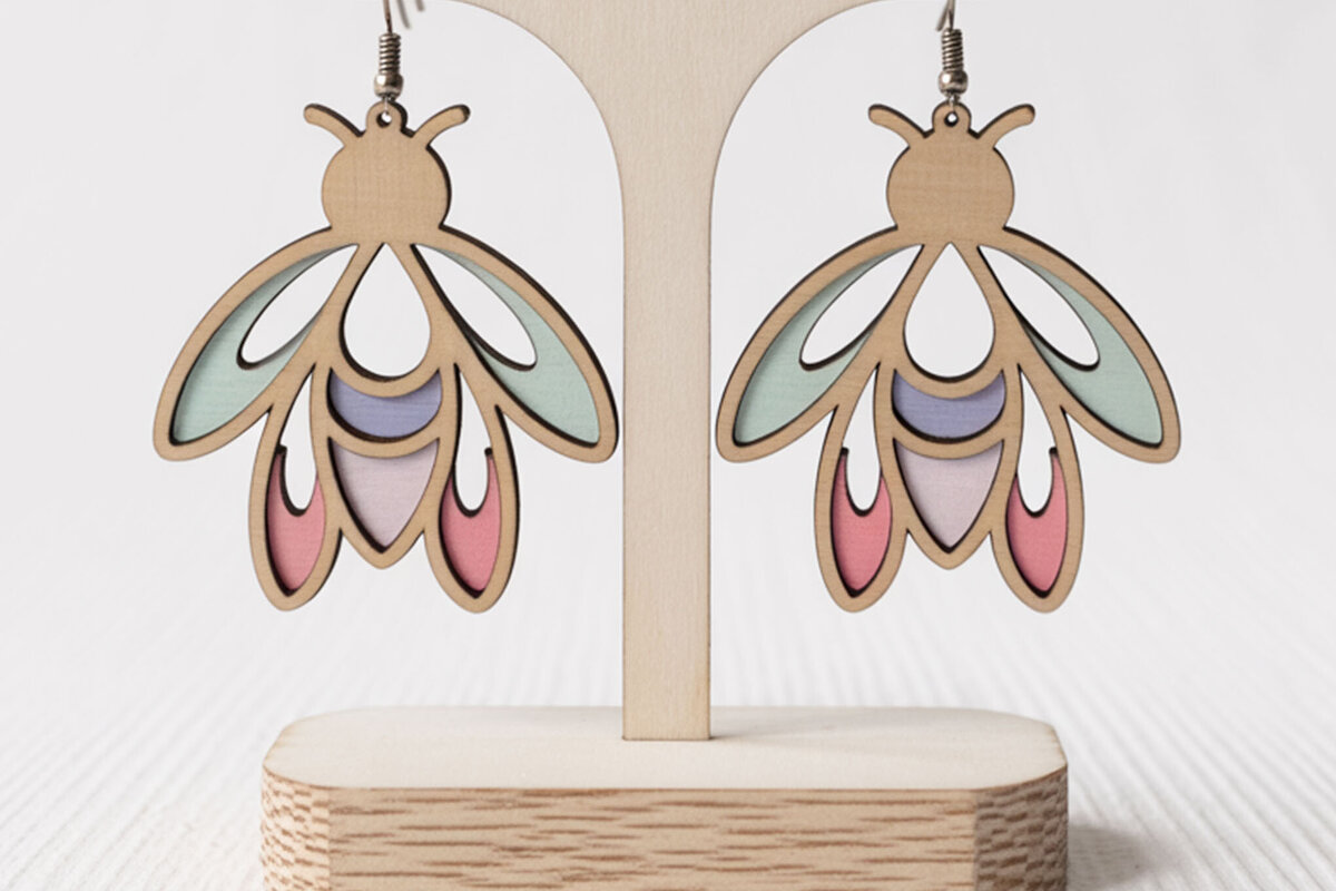 Intra απο ξύλο plywood 3mm-4mm πάχος Σκουλαρίκια με στρώση μέλισσας Δίασταση 3x3 cm INTRAFABR-122674473