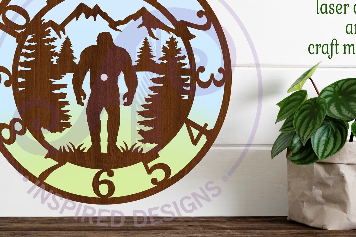 Intra απο ξύλο plywood 3mm-4mm πάχος κοπής με λέιζερ Bigfoot, Yeti Wall Clock Δίασταση 8x8 cm INTRAFABR-110539419