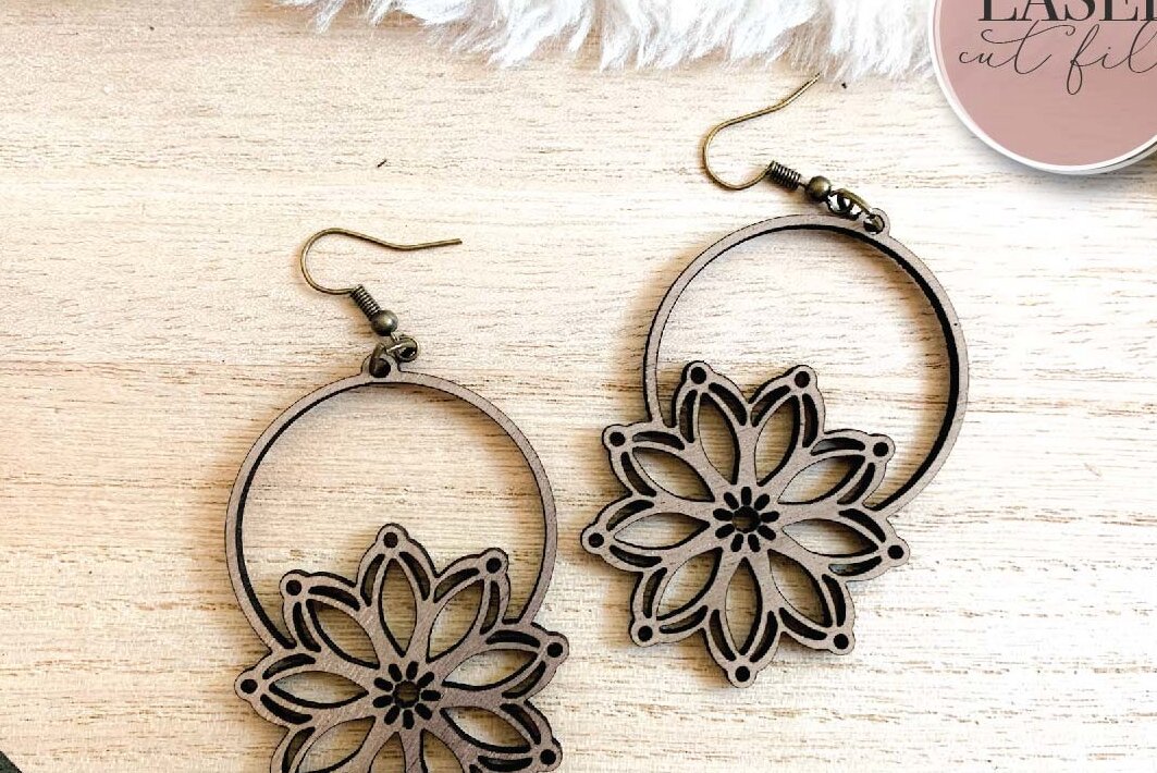 Intra απο ξύλο plywood 3mm-4mm πάχος Σκουλαρίκια λέιζερ Boho Floral Δίασταση 3x3 cm INTRAFABR-73358551