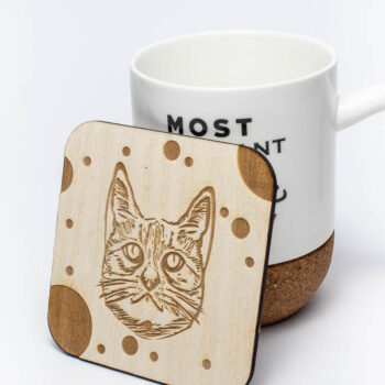 Intra απο ξύλο plywood 3mm-4mm πάχος British Shorthair Cartoon Coaster Cat, χαραγμένο Δίασταση 15x15 cm INTRAFABR-66210723 - Image 3