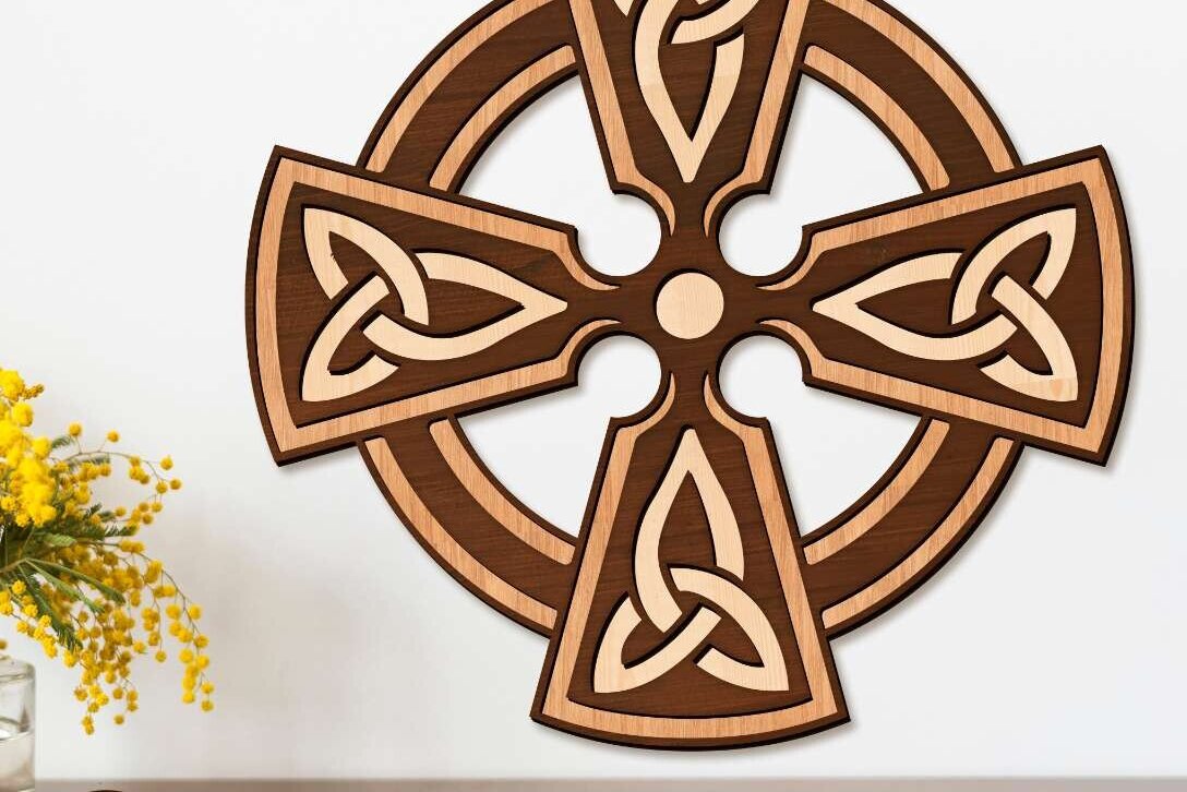 Intra απο ξύλο plywood 3mm-4mm πάχος Διακοσμητικό πάνελ τοίχου Celtic Cross Δίασταση 40x40 cm INTRAFABR-103267456 - Image 1