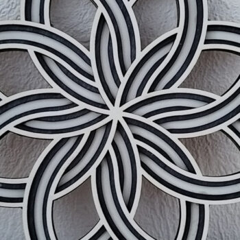 Intra απο ξύλο plywood 3mm-4mm πάχος Κελτικό στολίδι λουλουδιών Δίασταση 8x8 cm INTRAFABR-113045312 - Image 1