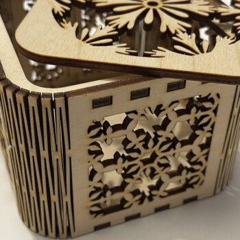 Intra απο ξύλο plywood 3mm-4mm πάχος Χριστουγεννιάτικο κουτί, πολυστρωματική διακόσμηση σπιτιού Δίασταση 15x15 cm INTRAFABR-83650461 - Image 1