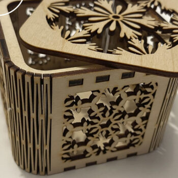 Intra απο ξύλο plywood 3mm-4mm πάχος Χριστουγεννιάτικο κουτί, πολυστρωματική διακόσμηση σπιτιού Δίασταση 15x15 cm INTRAFABR-83650461 - Image 3