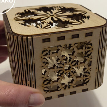 Intra απο ξύλο plywood 3mm-4mm πάχος Χριστουγεννιάτικο κουτί, πολυστρωματική διακόσμηση σπιτιού Δίασταση 15x15 cm INTRAFABR-83650461 - Image 5