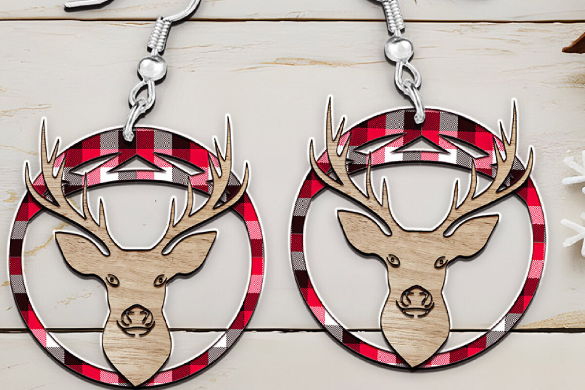 Intra απο ξύλο plywood 3mm-4mm πάχος Χριστουγεννιάτικα σκουλαρίκια κομμένα με λέιζερ κεφάλι ελαφιού. Δίασταση 4x4 cm INTRAFABR-110020970