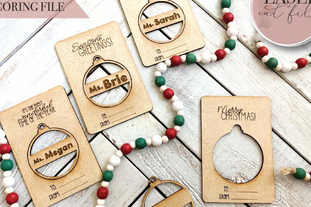 Intra απο ξύλο plywood 3mm-4mm πάχος Χριστουγεννιάτικες διακοσμητικές κάρτες Δίασταση 8x8 cm INTRAFABR-72161541