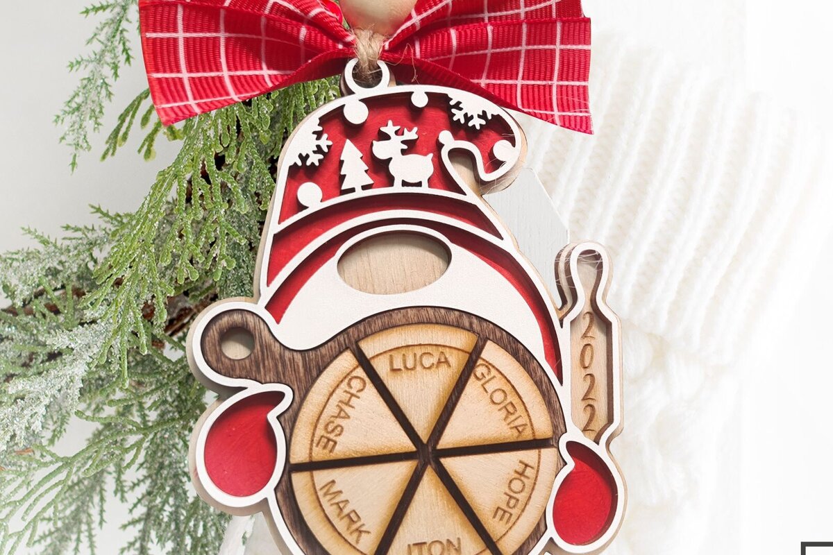 Intra απο ξύλο plywood 3mm-4mm πάχος Χριστουγεννιάτικο στολίδι Gnome με πίτσα Δίασταση 8x8 cm INTRAFABR-80603862