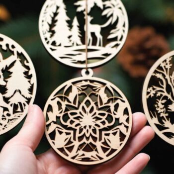 Intra απο ξύλο plywood 3mm-4mm πάχος Χριστουγεννιάτικο στολίδι κοπής με λέιζερ Δίασταση 4x4 cm INTRAFABR-80116667 - Image 1