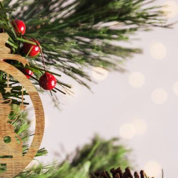 Intra απο ξύλο plywood 3mm-4mm πάχος - Στολίδι Χριστουγεννιάτικου Δέντρου με Laser Cut  Δίασταση 6x6 cm INTRAFABR-48803787 - Image 1