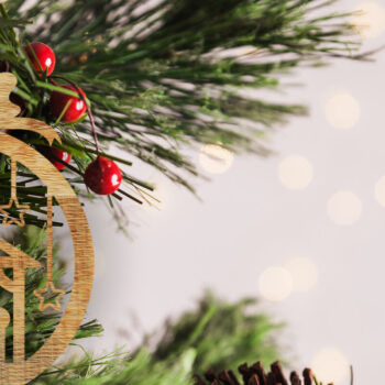 Intra απο ξύλο plywood 3mm-4mm πάχος - Στολίδι Χριστουγεννιάτικου Δέντρου   Δίασταση 6x6 cm INTRAFABR-48799817 - Image 1