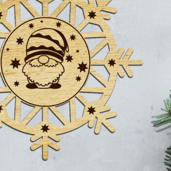 Intra απο ξύλο plywood 3mm-4mm πάχος - Παιχνίδι Χριστουγεννιάτικου Δέντρου με κομμένο  Gnome Δίασταση 4x4 cm INTRAFABR-108814460 - Image 1