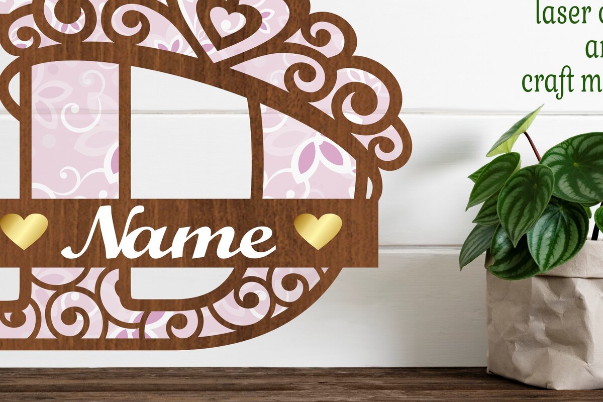 Intra απο ξύλο plywood 3mm-4mm πάχος - Μονόγραμμα με κεφαλαίο στέμμα Γράμμα D  Δίασταση 30x20 cm INTRAFABR-72539179