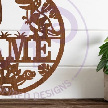 Intra απο ξύλο plywood 3mm-4mm πάχος - Cute Dinos Name Sign Laser Δίασταση 30x20 cm INTRAFABR-104404897 - Image 1