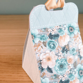 Intra απο ξύλο plywood 3mm-4mm πάχος - Χαριτωμένη τριγωνική βάση λουλουδιών Δίασταση 8x12 cm INTRAFABR-102083204 - Image 5