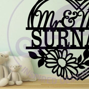 Intra απο ξύλο plywood 3mm-4mm πάχος - Σήμα με το όνομα του κυρίου και της κυρίας σε σχήμα καρδιάς Δίασταση 30x20 cm INTRAFABR-104579572 - Image 2