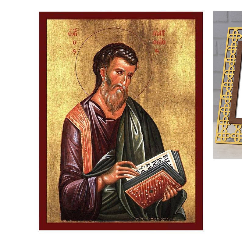 Εικόνα Ορθοδοξίας με περίγραμμα χρυσό σε ξύλο Φλαμουρίας  με  βάση Εικόνα Αγίου Ματθαίου του Αποστόλου, Χειροποίητη Βυζαντινή εικόνα του Αποστόλου Ματθαίου, Κρεμαστή πλάκα θρησκευτικής τέχνης, χριστιανικό δώρο Διάσταση 50x40 cm (19,7 x 15,8 ίντσες)  INTRAEK-6543216723729