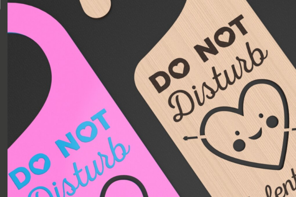 1758466003_Door-hanger-Valentines-day-laser-cut-Graphics-82738452-3