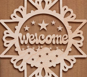 Intra απο ξύλο plywood 3mm-4mm πάχος - Σήμα υποδοχής πόρτας Laser Cut . Δίασταση 30x30 cm INTRAFABR-78340678