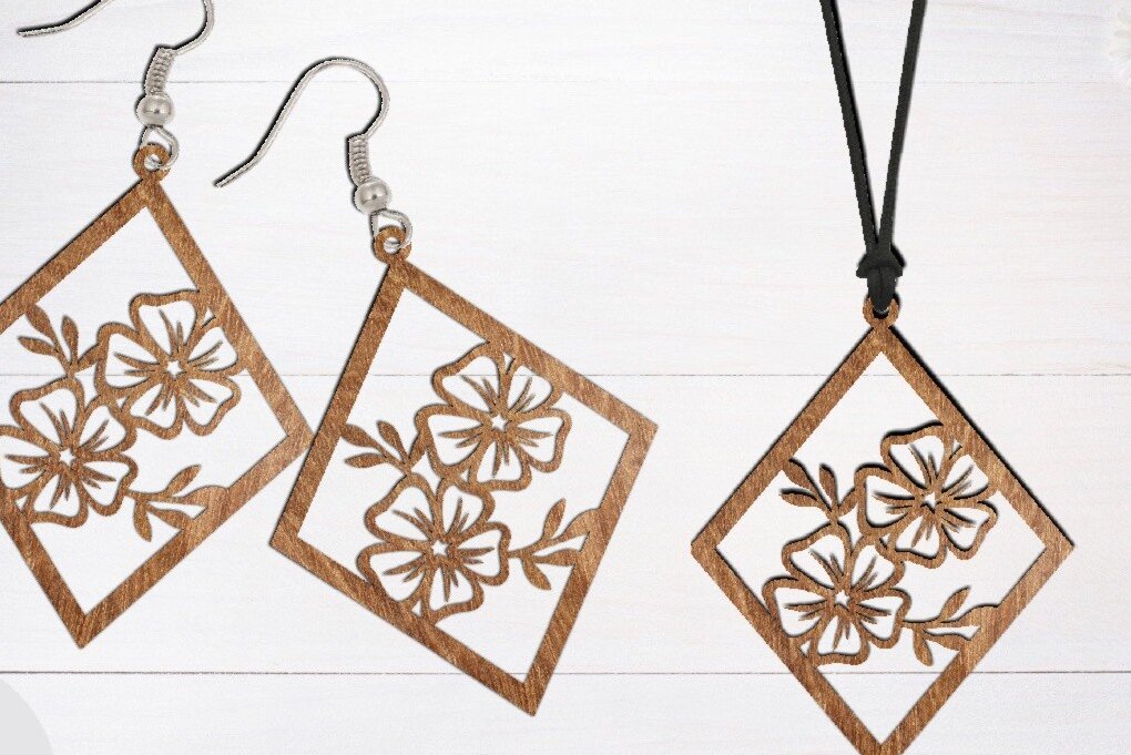 Intra απο ξύλο plywood 3mm-4mm πάχος - Σκουλαρίκι  κοπής με λέιζερ, Σκουλαρίκι λουλουδιών Δίασταση 3x3 cm INTRAFABR-70009670