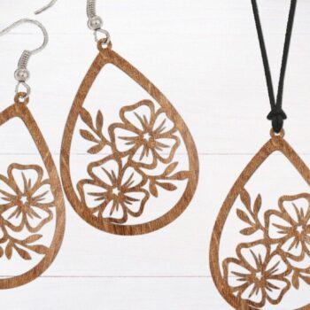 Intra απο ξύλο plywood 3mm-4mm πάχος - Σκουλαρίκι  κοπής με λέιζερ, Σκουλαρίκι λουλουδιών Δίασταση 3x3 cm INTRAFABR-70009759 - Image 3