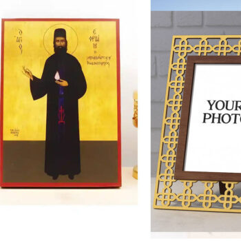 Εικόνα Ορθοδοξίας Πολυτελείας  με  σχεδιο Σταυρούς μαζι με  Βάση σε  8 χρώματα με περίγραμμα χρυσό σε ξύλο Plywood (Πλακάζ)   με  βάση Άγιος Εφραίμ Νέας Μάκρης ο Νεομάρτυς Ολόσωμος, Ξύλινη Χειροποίητη Εικόνα Ελληνικής Βυζαντινής Τεχνοτροπίας Κρεμαστή σε ξύλινη πλάκα Χειροποίητη Ελληνορθόδοξη εικόνα του Ιησού Χριστού, Κρεμαστή πλάκα βυζαντινής τέχνης, χριστιανική τέχνη Διάσταση 10x7 cm (3,9 x 2,8 ίντσες)  INTRAEK3kadro3211-11067 - Image 1