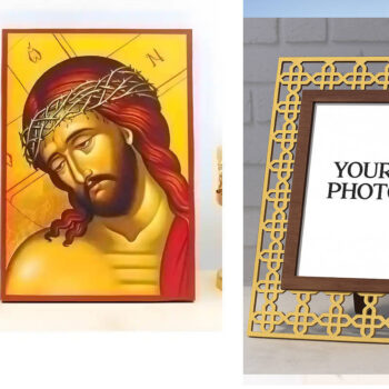 Εικόνα Ορθοδοξίας Πολυτελείας  με  σχεδιο Σταυρούς μαζι με  Βάση σε  8 χρώματα με περίγραμμα χρυσό σε ξύλο Plywood (Πλακάζ)   με  βάση Πορτρέτο του Ιησού Χριστού ο Νυμφίος, Ξύλινη Χειροποίητη Εικόνα Ελληνικού Premium Βυζαντινού Στυλ Κρεμασμένο σε ξύλινη πλάκα Θρησκευτικό θέμα Χειροποίητη Ελληνορθόδοξη εικόνα του Ιησού Χριστού, Κρεμαστή πλάκα βυζαντινής τέχνης, χριστιανική τέχνη Διάσταση 15x11 cm (5,9 x 4,3 ίντσες)  INTRAEK3kadro3211-610883 - Image 1