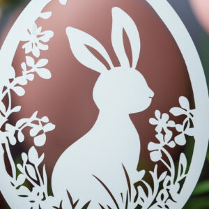 Intra απο ξύλο plywood 3mm-4mm πάχος - Πασχαλινό αυγό με κομμένο   λαγουδάκι Δίασταση 4x4 cm INTRAFABR-116507001