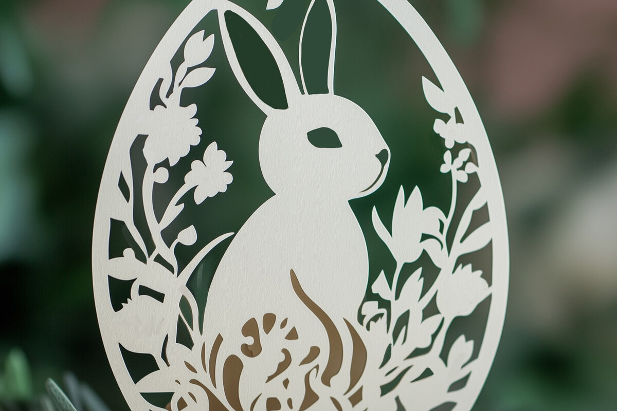 Intra απο ξύλο plywood 3mm-4mm πάχος - Πασχαλινό αυγό με κομμένο   λαγουδάκι Δίασταση 4x4 cm INTRAFABR-116469807