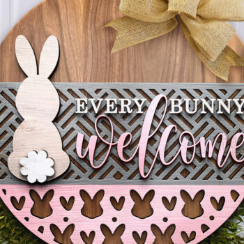 Intra απο ξύλο plywood 3mm-4mm πάχος - Κάθε λαγουδάκι καλώς ήλθατε | Κρεμάστρα πόρτας  Δίασταση 15x15 cm INTRAFABR-117240146 - Image 1