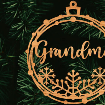 Intra απο ξύλο plywood 3mm-4mm πάχος - Οικογενειακή Χριστουγεννιάτικη Διακόσμηση Laser Cut  Δίασταση 20x20 cm INTRAFABR-107178913 - Image 1