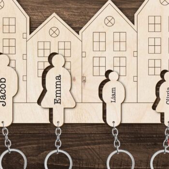 Intra απο ξύλο plywood 3mm-4mm πάχος -  με λέιζερ Family Holders Key Δίασταση 4x4 cm INTRAFABR-93317421 - Image 1