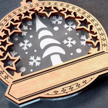 Intra απο ξύλο plywood 3mm-4mm πάχος - Οικογενειακά στολίδια κοπής με λέιζερ  | Χριστούγεννα Δίασταση 6x6 cm INTRAFABR-75543986 - Image 1