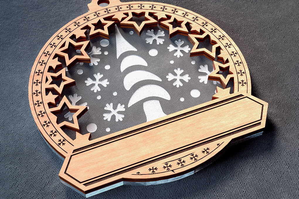 Intra απο ξύλο plywood 3mm-4mm πάχος - Οικογενειακά στολίδια κοπής με λέιζερ  | Χριστούγεννα Δίασταση 6x6 cm INTRAFABR-75543986