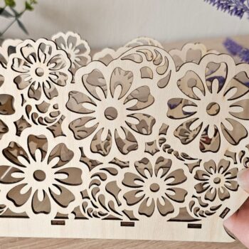 Intra απο ξύλο plywood 3mm-4mm πάχος - Καλάθι δώρων με λουλούδια , Καλάθι κοπής με λέιζερ Δίασταση 15x15 cm INTRAFABR-117012527 - Image 6