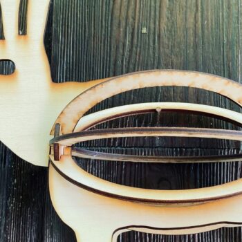 Intra απο ξύλο plywood 3mm-4mm πάχος - αμπαζούρ Flying Dog Δίασταση 30x20 cm INTRAFABR-36869961 - Image 1