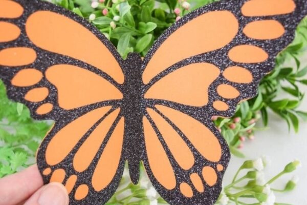 1758500390_Garden-Butterfly-Templates-Graphics-17268632-1-1
