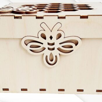 Intra απο ξύλο plywood 3mm-4mm πάχος - Κουτί δώρου Μέλισσα, Μοτίβο κοπής με λέιζερ. Δίασταση 100x163 cm INTRAFABR-33161817 - Image 2