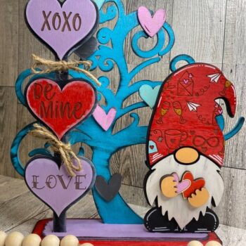 Intra απο ξύλο plywood 3mm-4mm πάχος - Gnome Valentines Shelf Sitter Laser Δίασταση 20x20 cm INTRAFABR-55183757 - Image 1