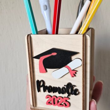 Intra απο ξύλο plywood 3mm-4mm πάχος - Στήριγμα Μαρκαδόρου Αποφοίτησης | Δάσκαλος Δίασταση 4x4 cm INTRAFABR-120166642 - Image 5