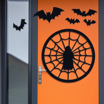 Intra απο ξύλο plywood 3mm-4mm πάχος - Κρεμάστρα πόρτας Halloween Cut File Δίασταση 15x15 cm INTRAFABR-106576979 - Image 1